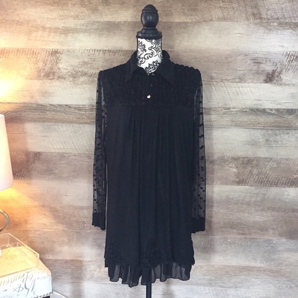 Dresses & Skirts - Plus Size Polka Dot Lace Sleeve Swing Dress